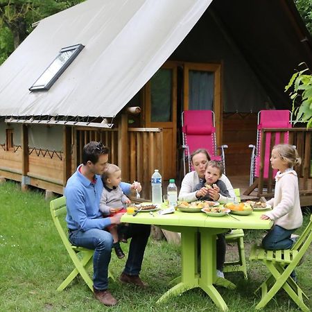 Camping Le Nid Du Parc 빌라-레-동브 외부 사진