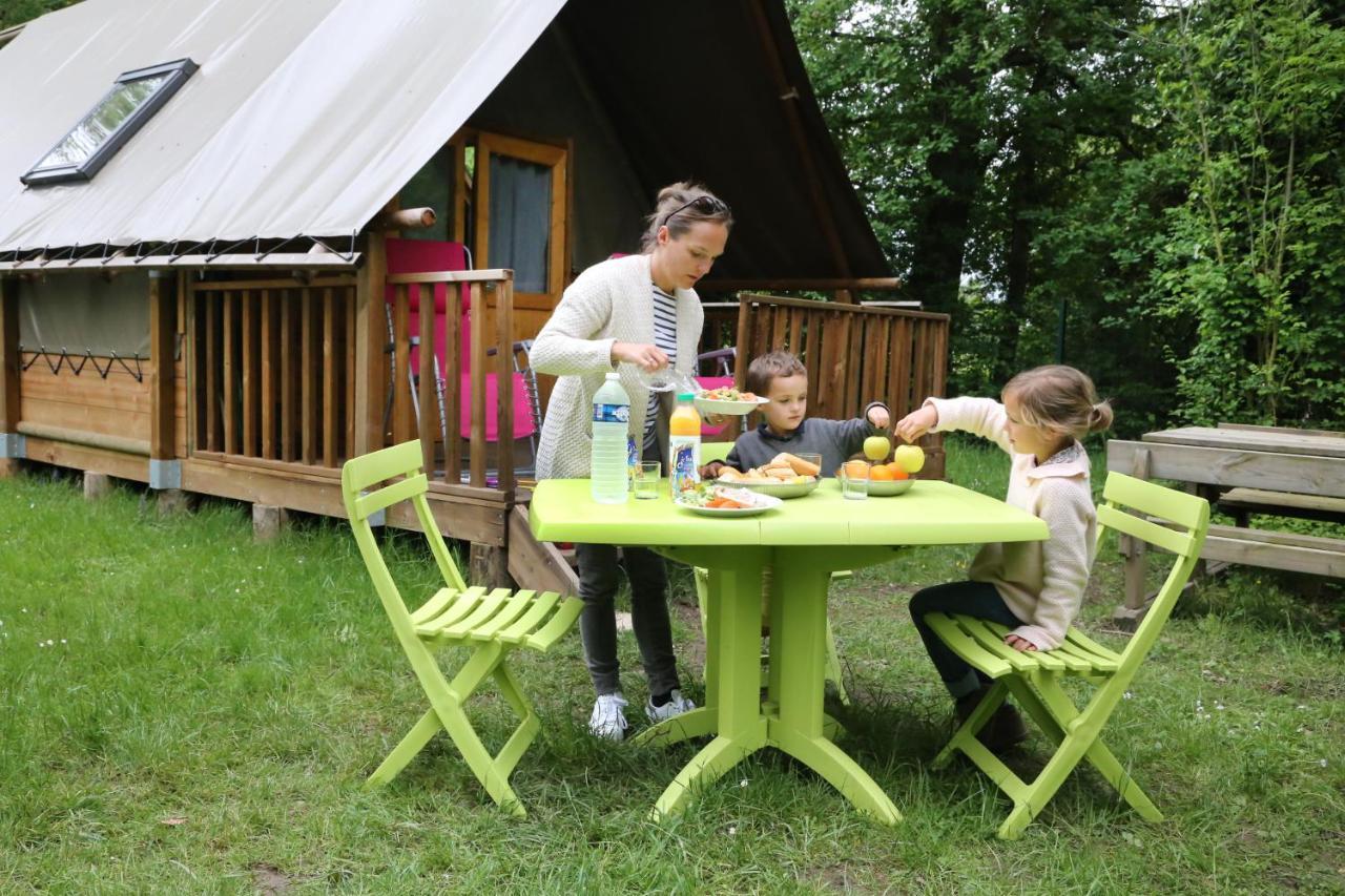 Camping Le Nid Du Parc 빌라-레-동브 외부 사진