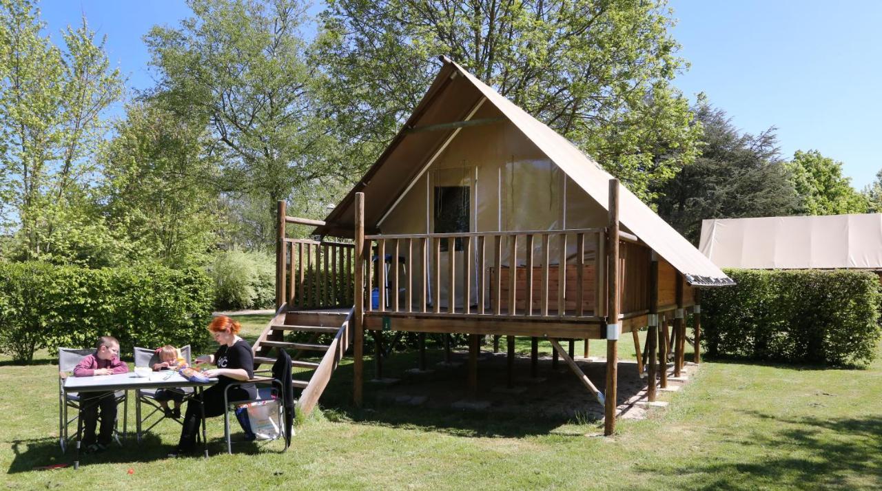 Camping Le Nid Du Parc 빌라-레-동브 외부 사진