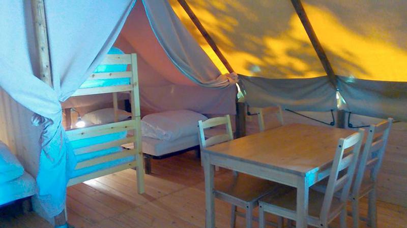 Camping Le Nid Du Parc 빌라-레-동브 외부 사진