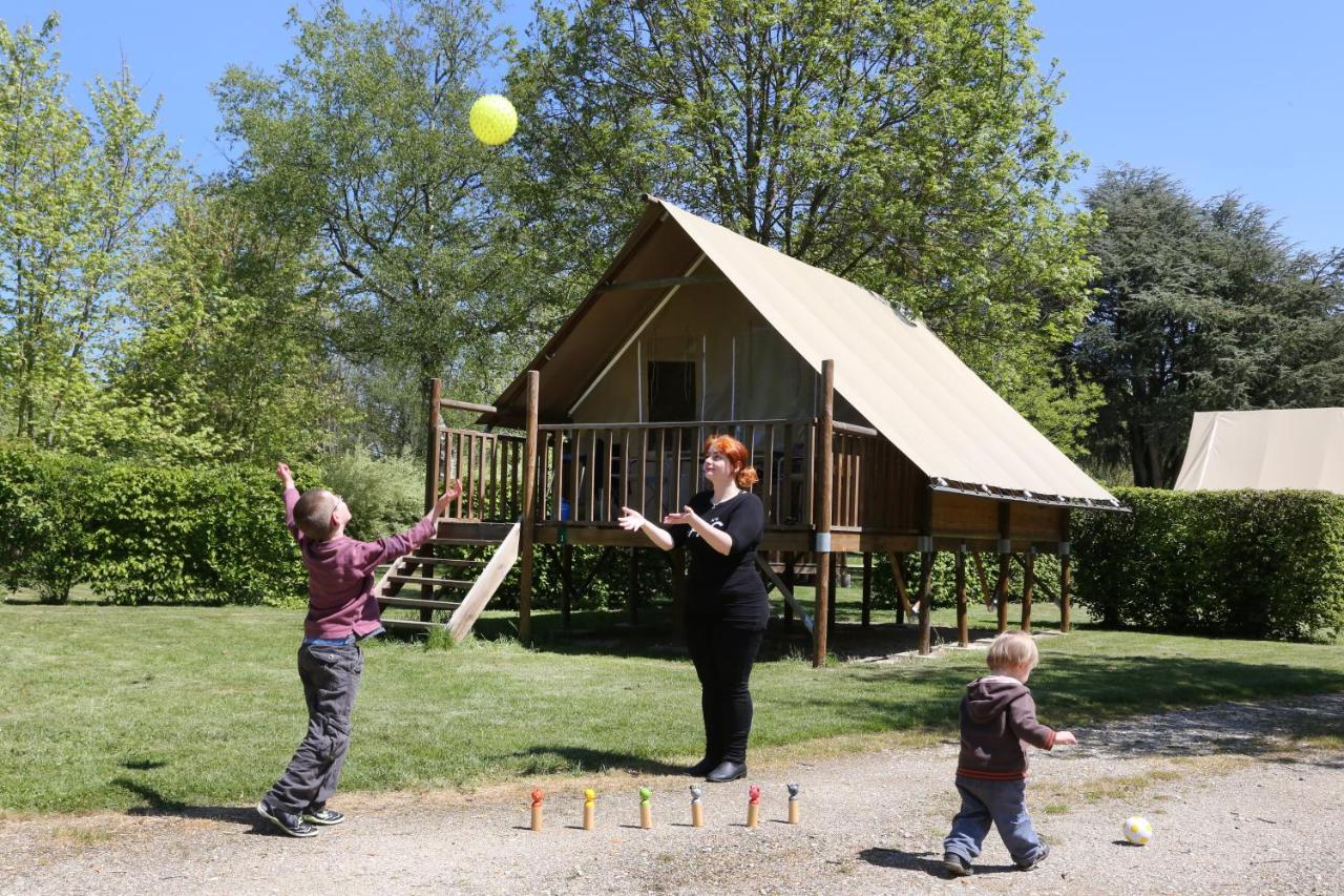 Camping Le Nid Du Parc 빌라-레-동브 외부 사진