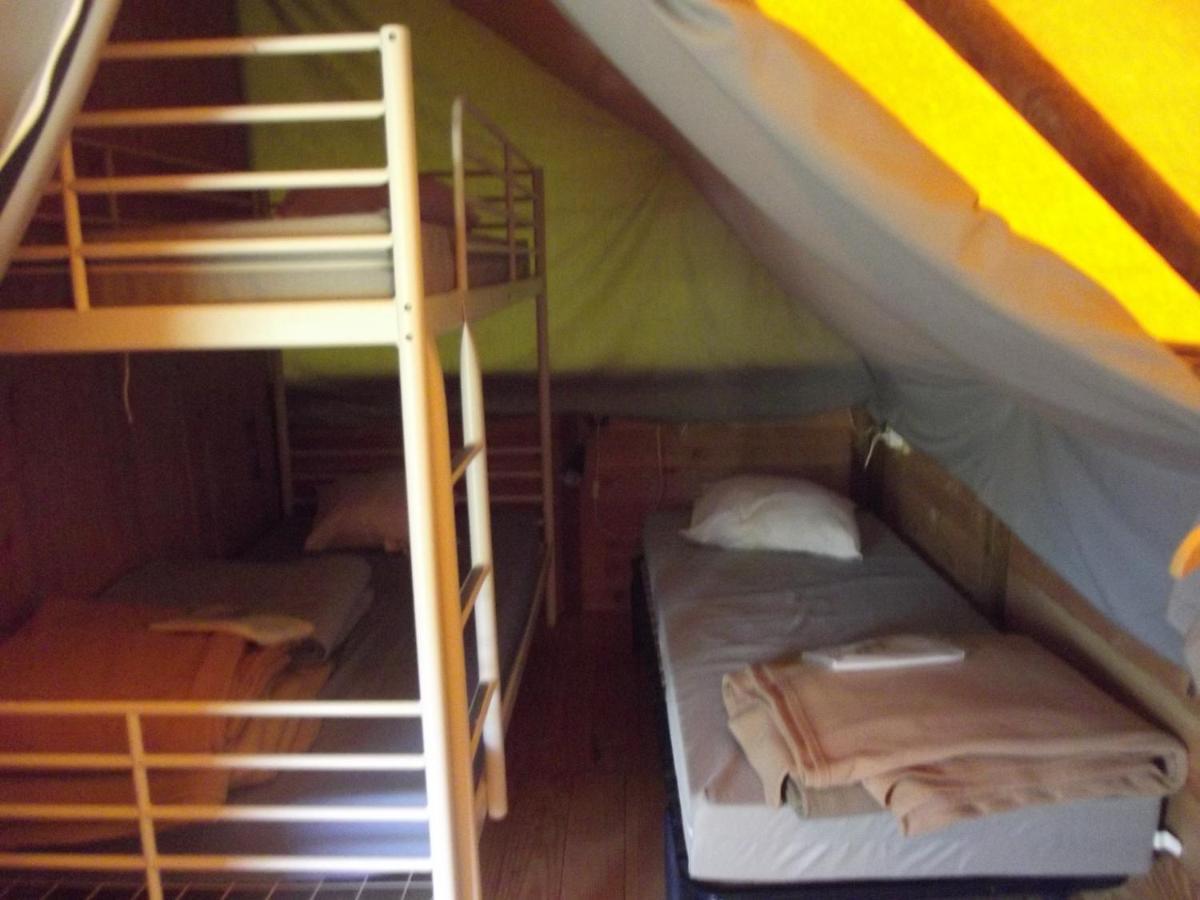 Camping Le Nid Du Parc 빌라-레-동브 외부 사진