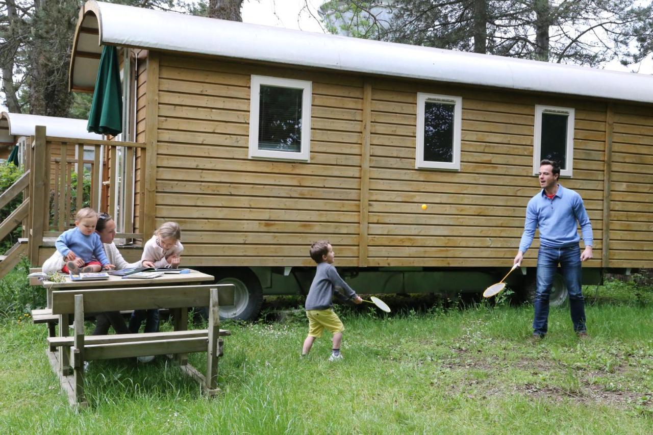 Camping Le Nid Du Parc 빌라-레-동브 외부 사진