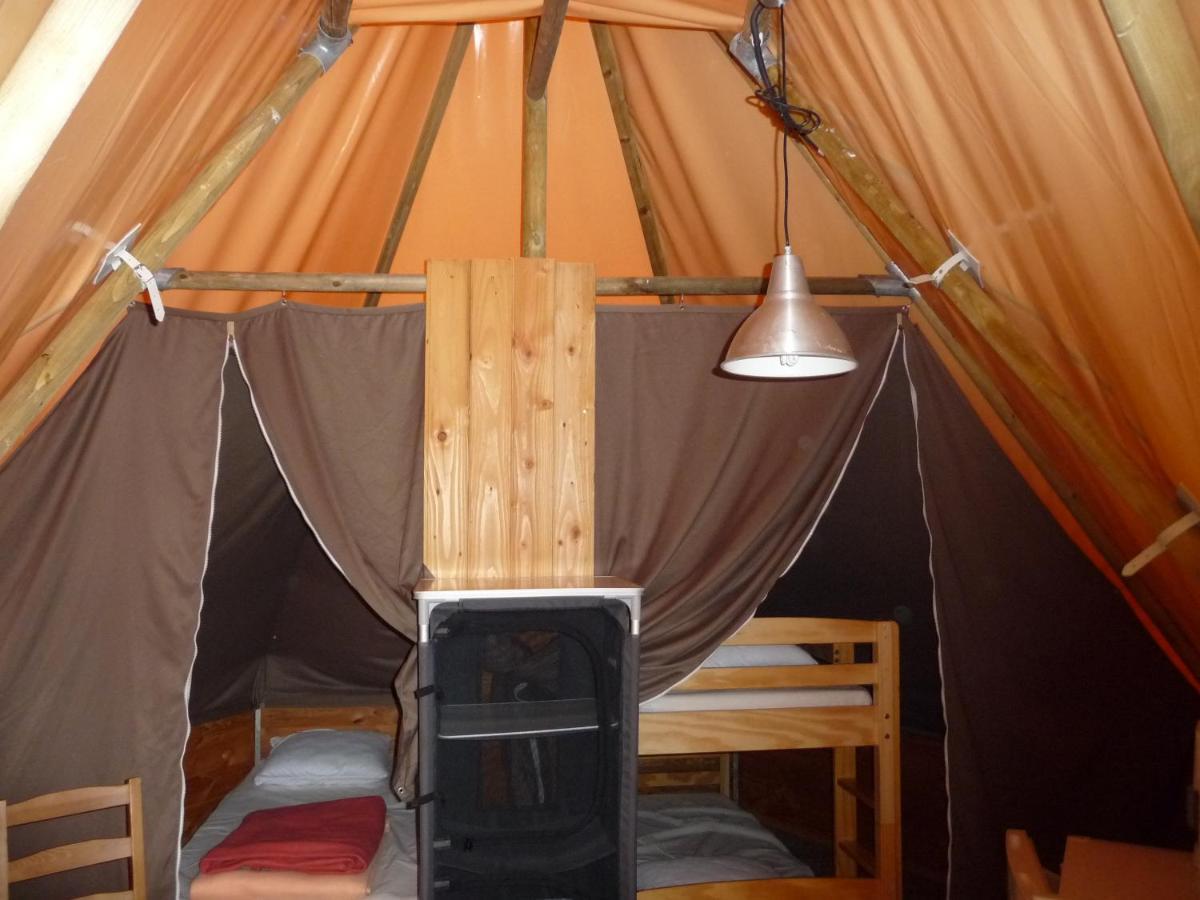 Camping Le Nid Du Parc 빌라-레-동브 외부 사진