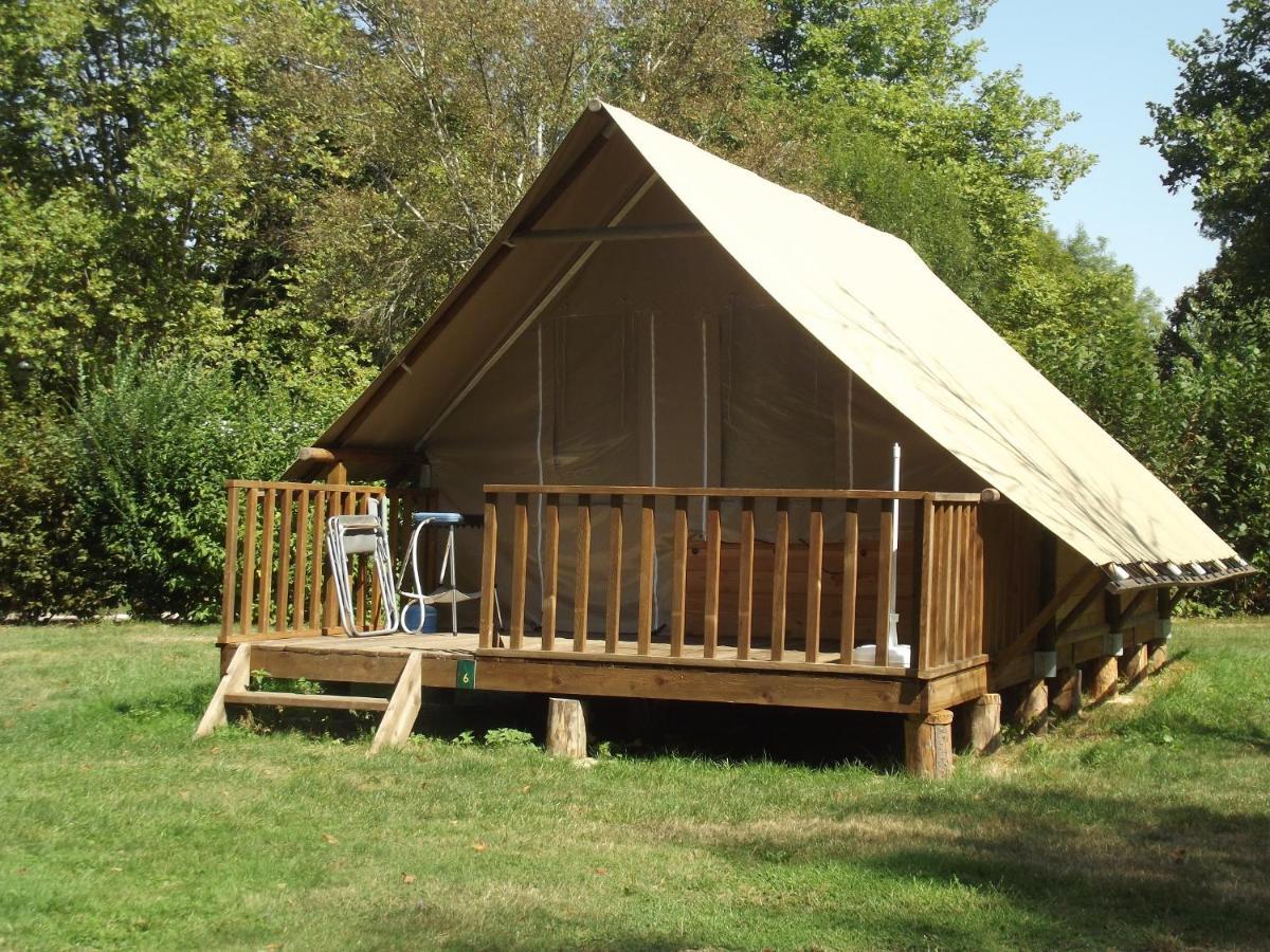 Camping Le Nid Du Parc 빌라-레-동브 외부 사진