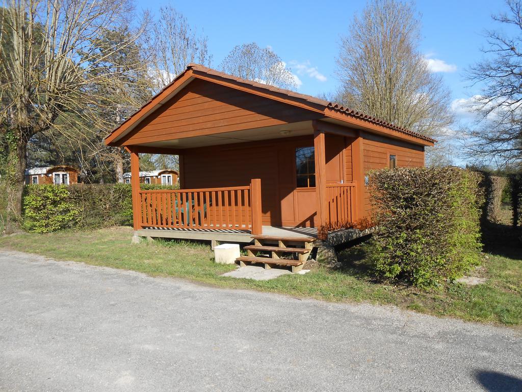 Camping Le Nid Du Parc 빌라-레-동브 외부 사진