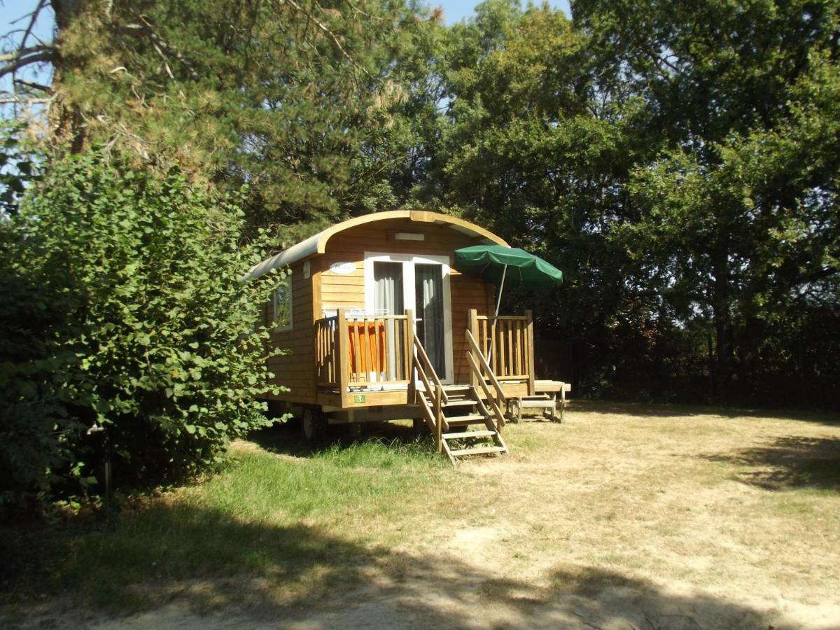 Camping Le Nid Du Parc 빌라-레-동브 외부 사진