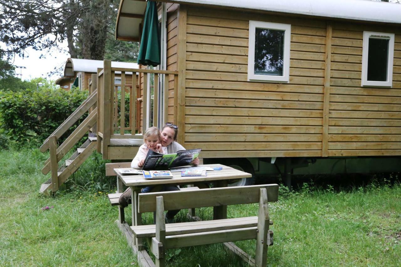 Camping Le Nid Du Parc 빌라-레-동브 외부 사진